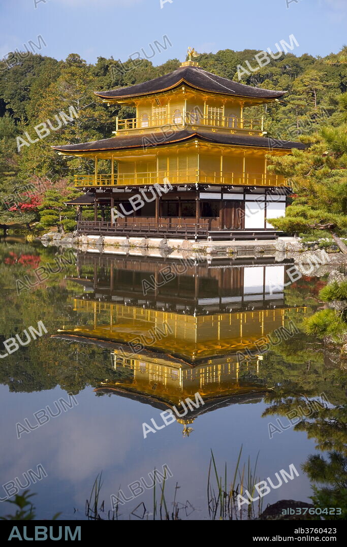 Kinkaku-ji (Golden Pavilion), original building constructed in 1397 for Shogun Ashikaga Yoshimitsu, UNESCO World Heritage Site, Kyoto, Kansai Region, Honshu, Japan, Asia.