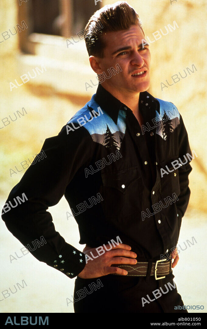 JOAQUIN PHOENIX en U-TURN, GIRO AL INFIERNO, 1997 (U TURN), dirigida por OLIVER STONE. Copyright PHOENIX PICTURES.