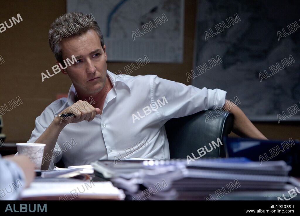 EDWARD NORTON in THE BOURNE LEGACY, 2012, directed by TONY GILROY. Copyright UNIVERSAL PICTURES.