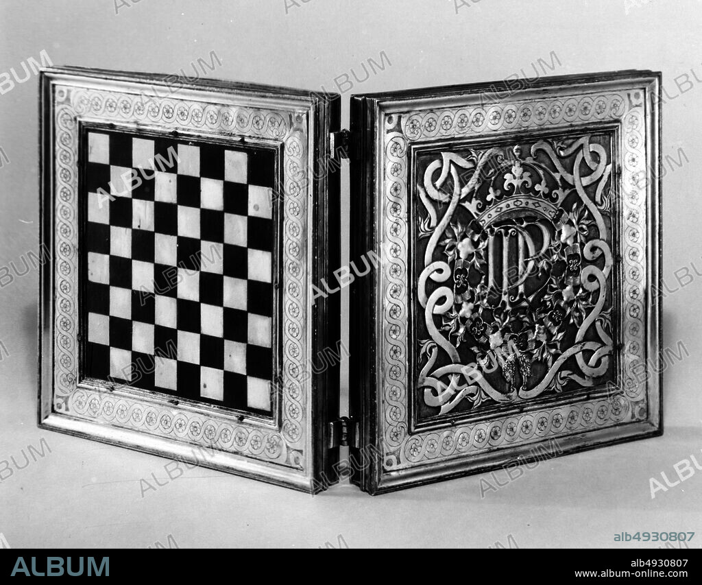 Chess and tric-trac board, Spanish, Castile, ca. 151856, Spanish, Castile, Copper-gilt, walnut, ivory, mother-of-pearl, serpentine, rosso antico marble, Overall (open): 9 1/2 × 18 1/8 × 2 1/4 in. (24.1 × 46 × 5.7 cm), Overall (closed): 9 1/2 × 9 1/4 × 2 1/4 in. (24.1 × 23.5 × 5.7 cm), Chess Sets.