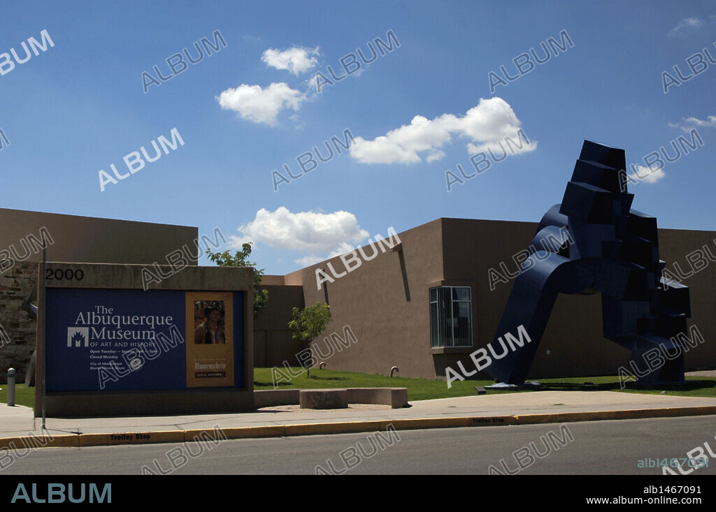 MUSEO DE ARTE E HISTORIA. Vista del exterior. Albuquerque. Estado de Nuevo México. Estados Unidos.