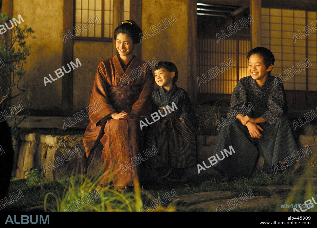 AOI MINATO, KOYUKI y SOSUKE IKEMATSU en EL ÚLTIMO SAMURAI, 2003 (THE LAST SAMURAI), dirigida por EDWARD ZWICK. Copyright WARNER BROS.