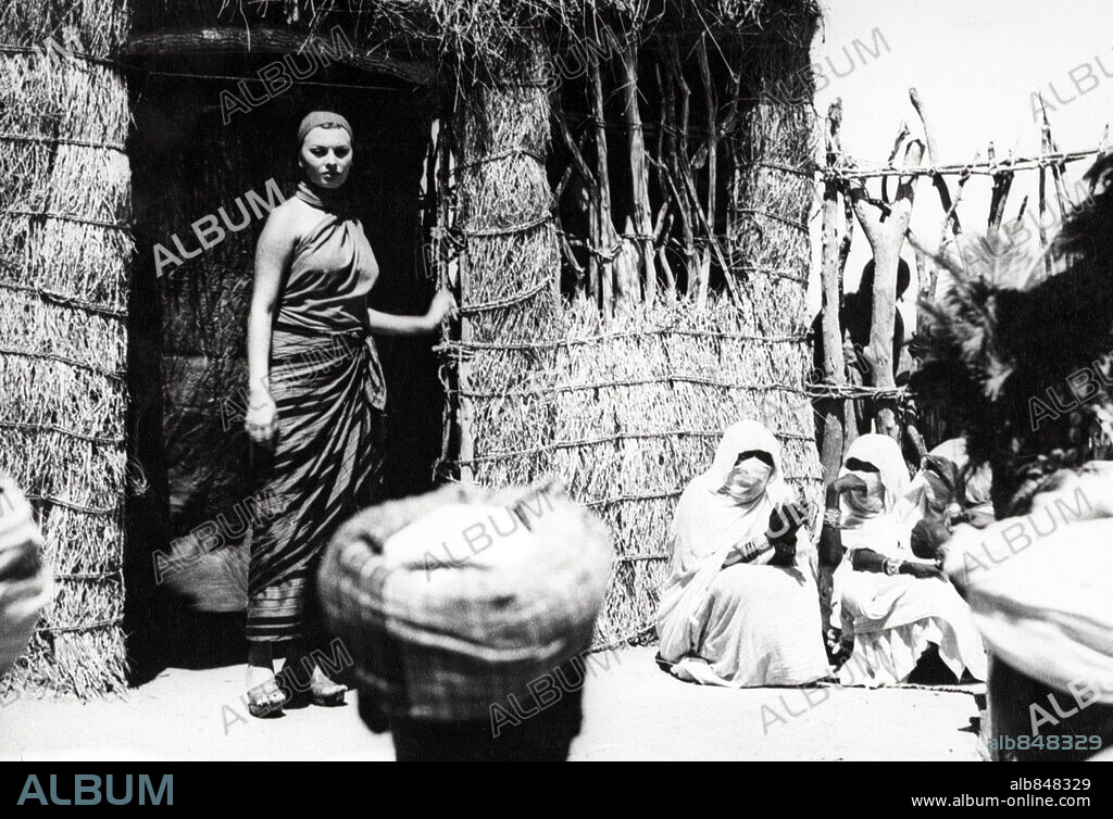 SOPHIA LOREN in AFRICA UNDER THE SEAS, 1953 (AFRICA SOTTO I MARI), directed by GIOVANNI ROCCARDI. Copyright TITANUS.