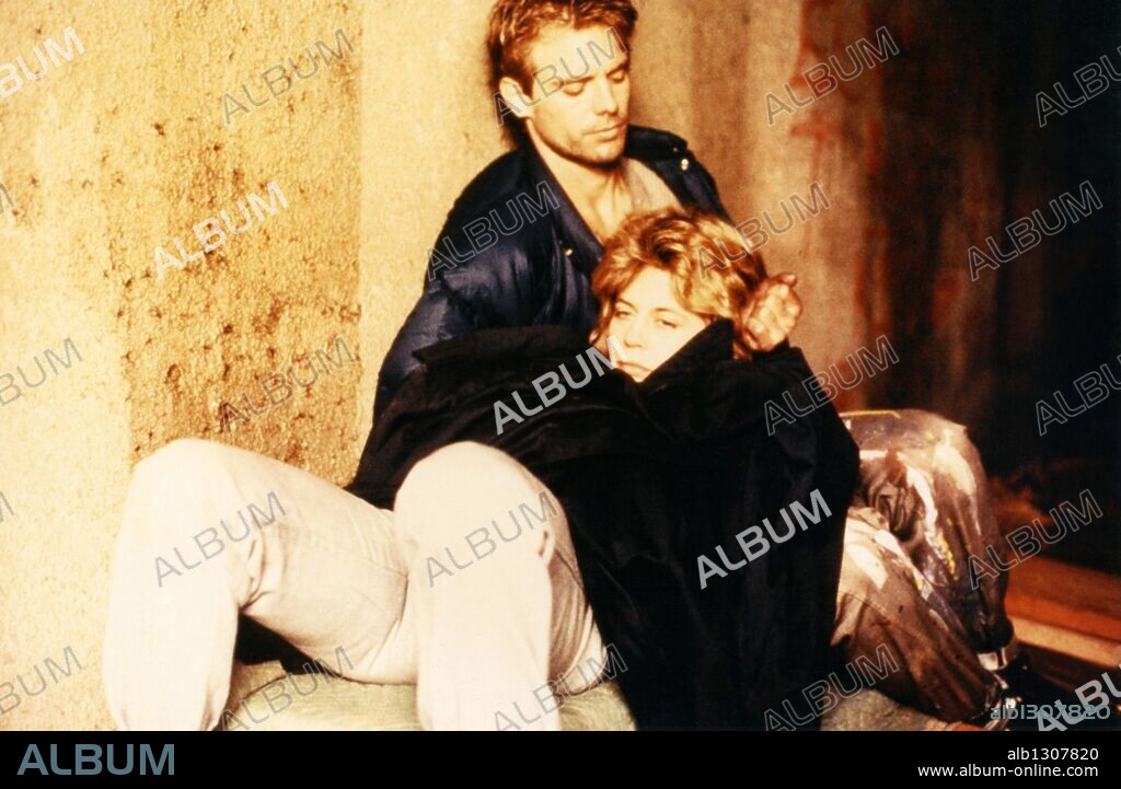 LINDA HAMILTON und MICHAEL BIEHN in THE TERMINATOR, 1984, unter der Regie von JAMES CAMERON. Copyright ORION PICTURES.