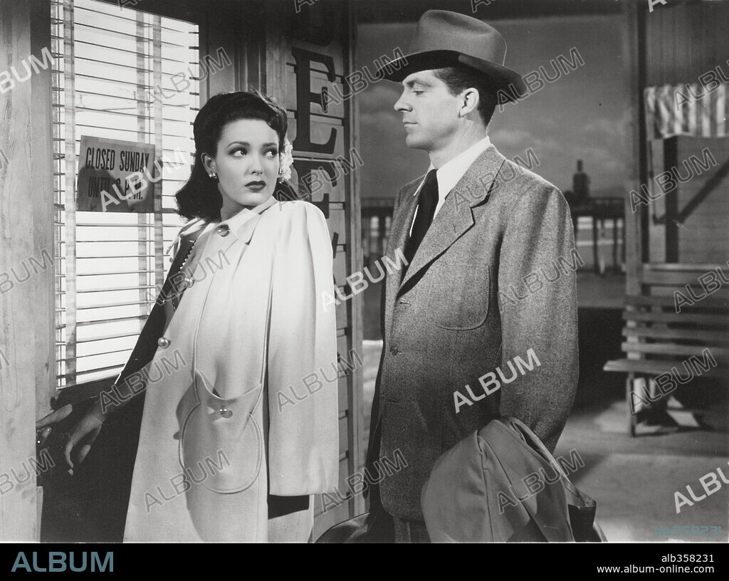DANA ANDREWS y LINDA DARNELL en ANGEL O DIABLO?, 1945 (FALLEN ANGEL), dirigida por OTTO PREMINGER. Copyright 20TH CENTURY FOX.