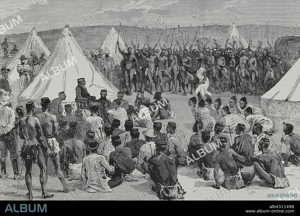 Cetewayo (Cetshwayo kaMpande) (h. 1826-1884). Rey del pueblo zulú (1872-1879). La restauración del rey Cetewayo. Regreso del rey a sus antiguos territorios tras su cautiverio en Inglaterra, a raiz de ser capturado por los británicos en la batalla de Ulundi (4 de julio de 1879), y su posterior exilio a Ciudad del Cabo. En julio de 1882, se autorizó a Cetewayo viajar al Reino Unido para buscar apoyo de los políticos británicos para la restauración de la monarquía zulú. La reina Victoria I del Reino Unido le permitió regresar a Ulundi en enero de 1883, para gobernar una parte de su antiguo reino, sin poder disponer de ejército y con la obligación de ceder parte de su territorio a otro zulú. Al día siguiente de la instalación de Cetewayo en Intonyanene, a unas quince millas de Ulundi, numerosas diputaciones del interior del reino se presentaron en el campamento, para la realización de la ceremonia que los indígenas denominaban Indaba. Se trataba del reconocimiento y felicitación como leales súbditos. Cetewayo, vestido a la usanza británica y sentado en un ancho sillón, recibía con mucha seriedad los homenajes. Se improvisaron danzas en honor del soberano. Ceremonia llamada "Indaba", felicitación de los súbditos al monarca en Intonyanene. Grabado. La Ilustración Española y Americana, 1883.