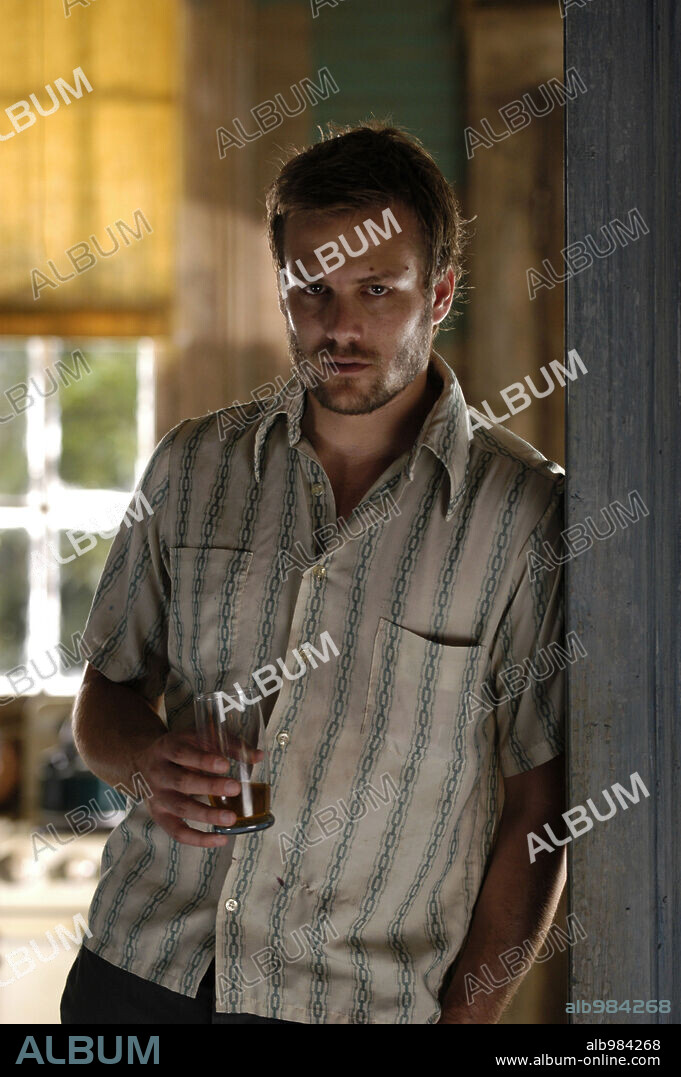 GABRIEL MACHT in A LOVE SONG FOR BOBBY LONG, 2004, directed by SHAINEE GABEL. Copyright COLUMBIA TRISTAR.