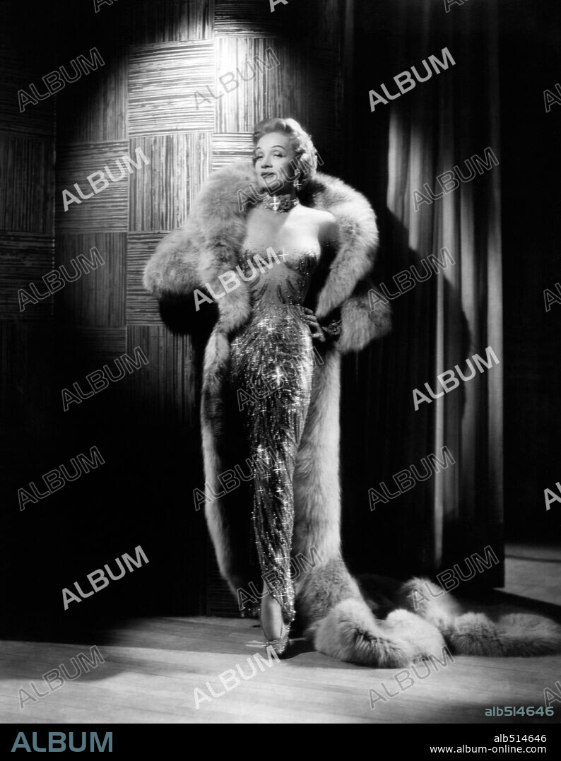 MARLENE DIETRICH.  1955