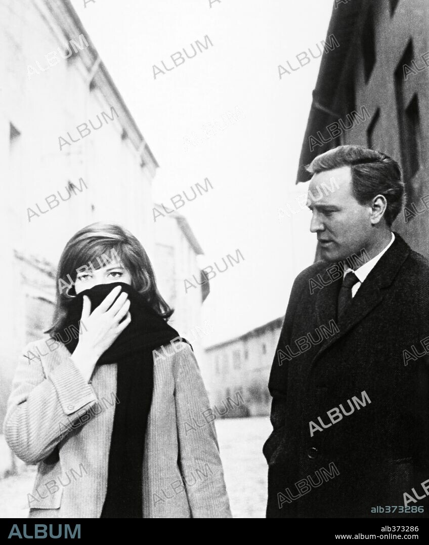 MONICA VITTI und RICHARD HARRIS in IL DESERTO ROSSO, 1964, unter der Regie von MICHELANGELO ANTONIONI. Copyright FILM DUEMILA/FEDERIZ/FRANCO RIZ.