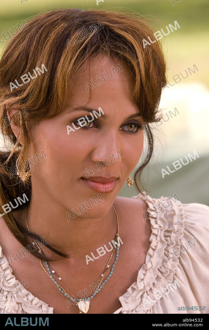 NICOLE ARI PARKER in WELCOME HOME, ROSCOE JENKINS, 2008, directed by MALCOLM D. LEE. Copyright SPYGLASS ENTERTAINMENT/STUBER/PARENT/UNIVERSAL PICTURES / LEE, DAVID.
