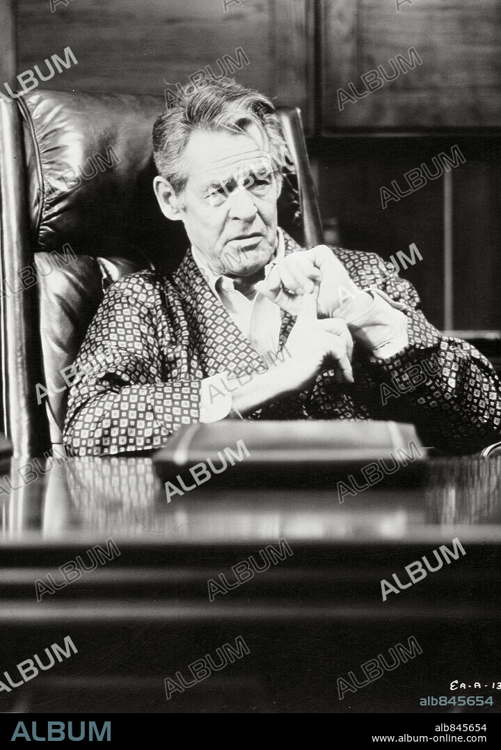 ROBERT RYAN en ACCIÓN EJECUTIVA, 1973 (EXECUTIVE ACTION), dirigida por DAVID MILLER. Copyright NATIONAL GENERAL PICTURES.