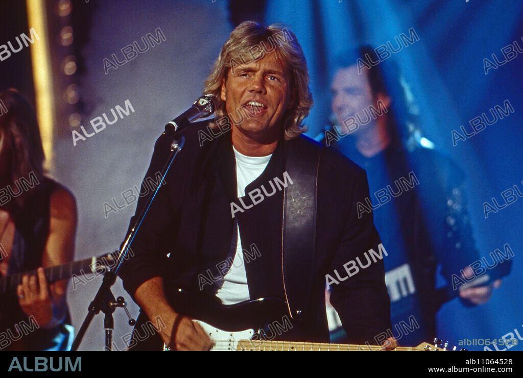 Blue System, music project by and with Dieter Bohlen, at a performance, Germany 1995. Dieter Bohlen's music project "Blue System" performing in Germany, 1995.