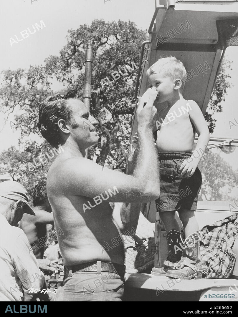 CHARLTON HESTON y FRASER HESTON.