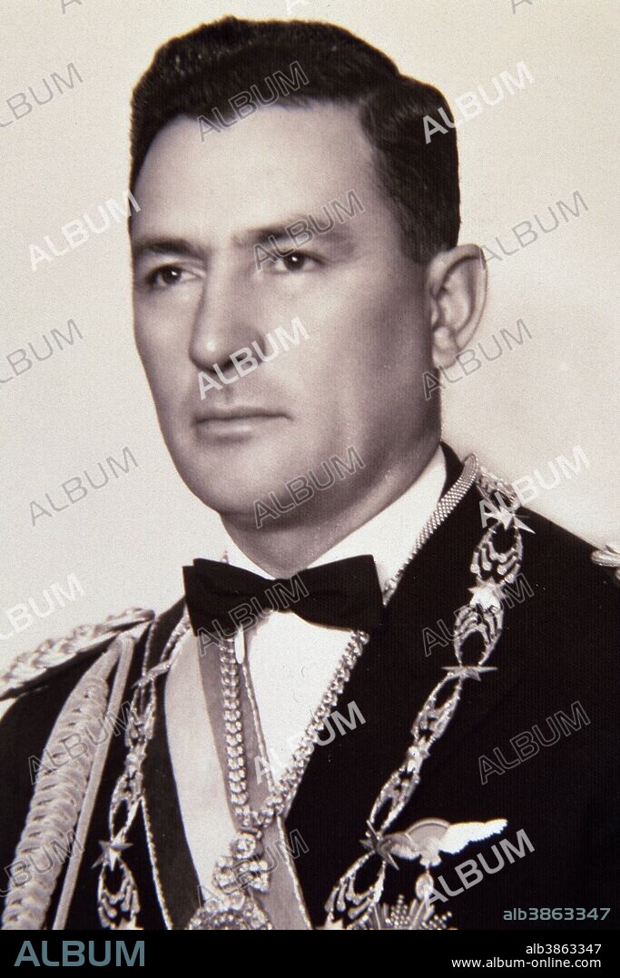 BARRIENTOS ORTUÑO , RENE. MILITAR Y POLITICO BOLIVIANO . 1919-1969. PRESIDENTE A LAS ELECCIONES DE 1966.