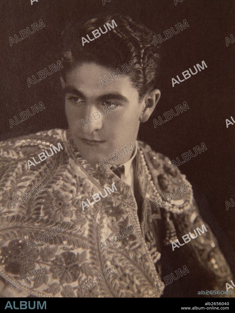 BIENVENIDA , MANOLO  MANUEL MEJIAS JIMENEZ  MATADOR DE TOROS ESPAÑOL . DOS HERMANAS 1912 - 1938;.