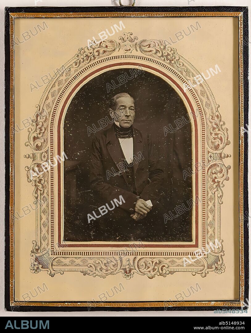 Adolph Meyer, Heinrich Matthias Hansen (1795-1870), daguerreotype, picture size: height: 9,70 cm; width: 7,30 cm, label: verso: daguerreotype Adolph Meyer, Alter Jungfernstieg 8, Hamburg, in black ink on label: D. p. 309, portrait photography, man, half-length portrait, standing figure, Heinrich Matthias Hansen.
