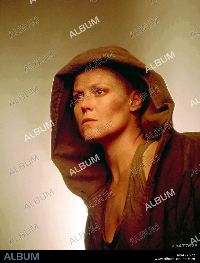 SIGOURNEY WEAVER en ALIEN 3, 1992, dirigida por DAVID FINCHER. Copyright 20TH CENTURY FOX.
