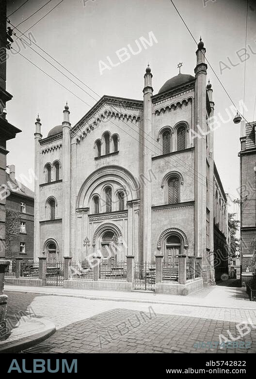 Gleiwitz - Gliwice (Polen), Synagoge. Außenansicht. Foto, undat. (um 1930).