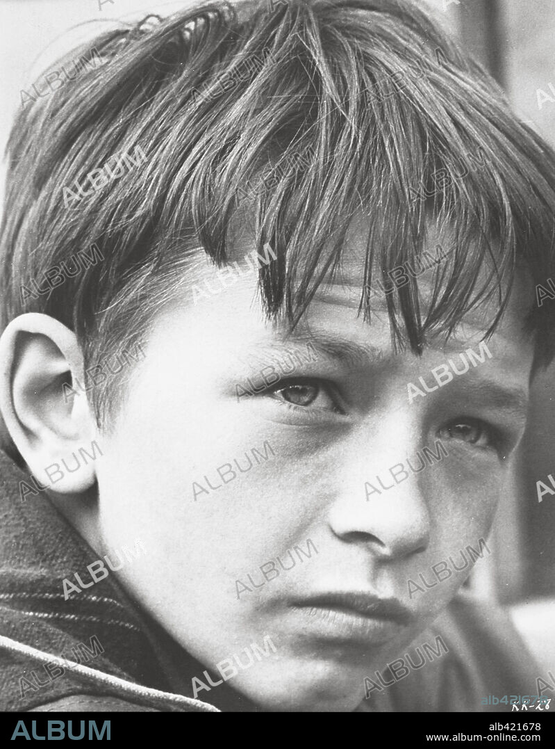 DAVID BRADLEY en KES, 1969, dirigida por KEN LOACH. Copyright UNITED ARTISTS/WOODFALL.