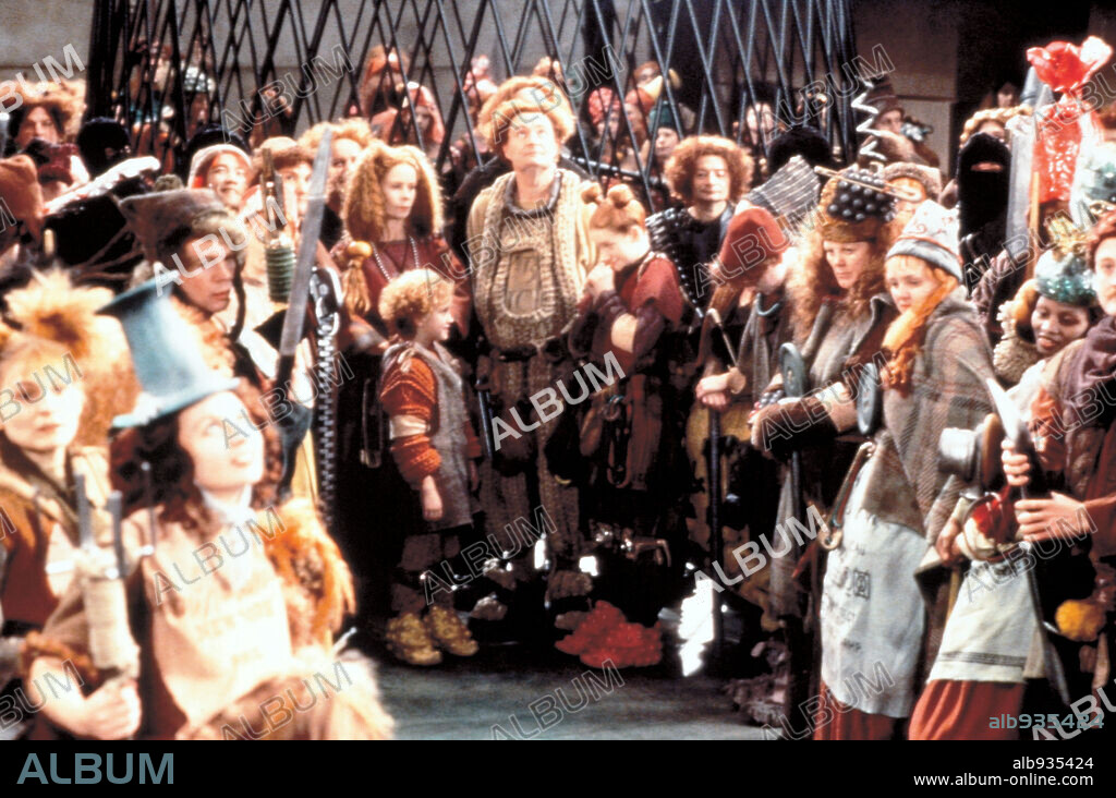 LOS BORROWERS, 1997, dirigida por PETER HEWITT. Copyright POLYGRAM.