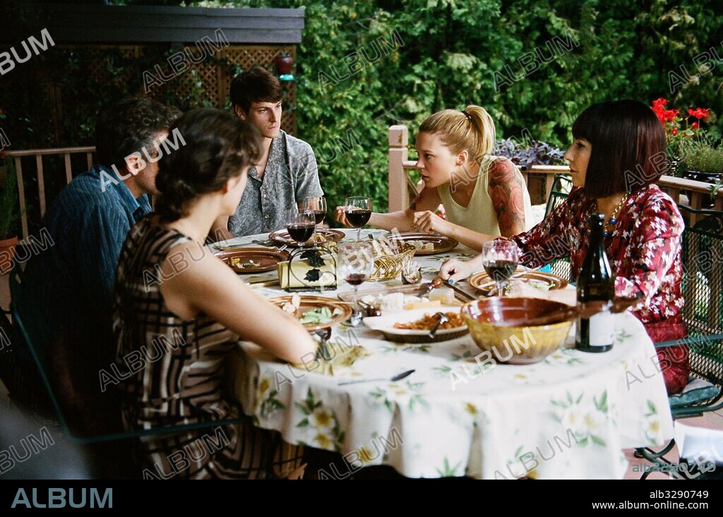 GASPARD ULLIEL, LEA SEYDOUX, MARION COTILLARD, NATHALIE BAYE and VINCENT CASSEL in IT'S ONLY THE END OF THE WORLD, 2016 (JUSTE LA FIN DU MONDE), directed by XAVIER DOLAN. Copyright SONS OF MANUAL/MK2 PROD/TELEFILM CANADA.