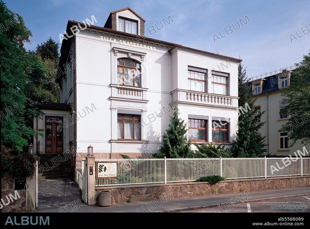 Radebeul, Villa Shatterhand / Wohnhaus von Karl May © L. Hammel / J. Peter 6 × 9 cm.