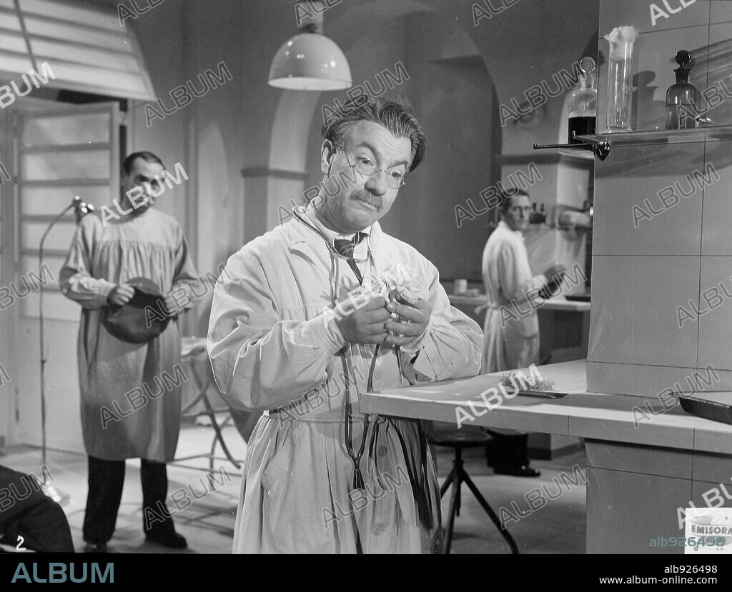 ROBERTO FONT en CANCION MORTAL, 1948, dirigida por IGNACIO F. IQUINO. Copyright EMISORA FILMS.