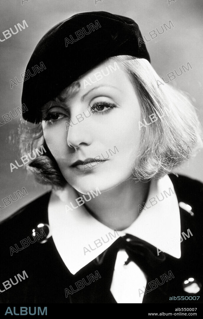 GRETA GARBO in AS YOU DESIRE ME, 1932, directed by GEORGE FITZMAURICE. Copyright M.G.M / BULL, CLARENCE SINCLAIR.