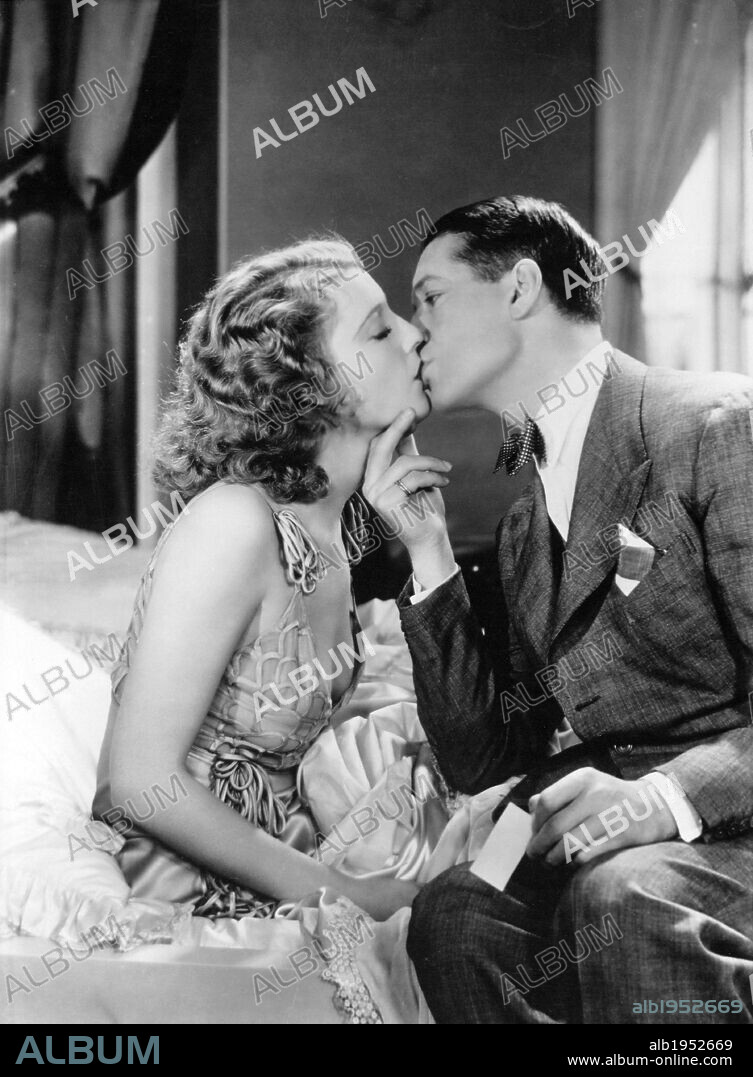 JEANETTE MACDONALD and MAURICE CHEVALIER in LOVE ME TONIGHT, 1932, directed by ROUBEN MAMOULIAN. Copyright PARAMOUNT PICTURES.