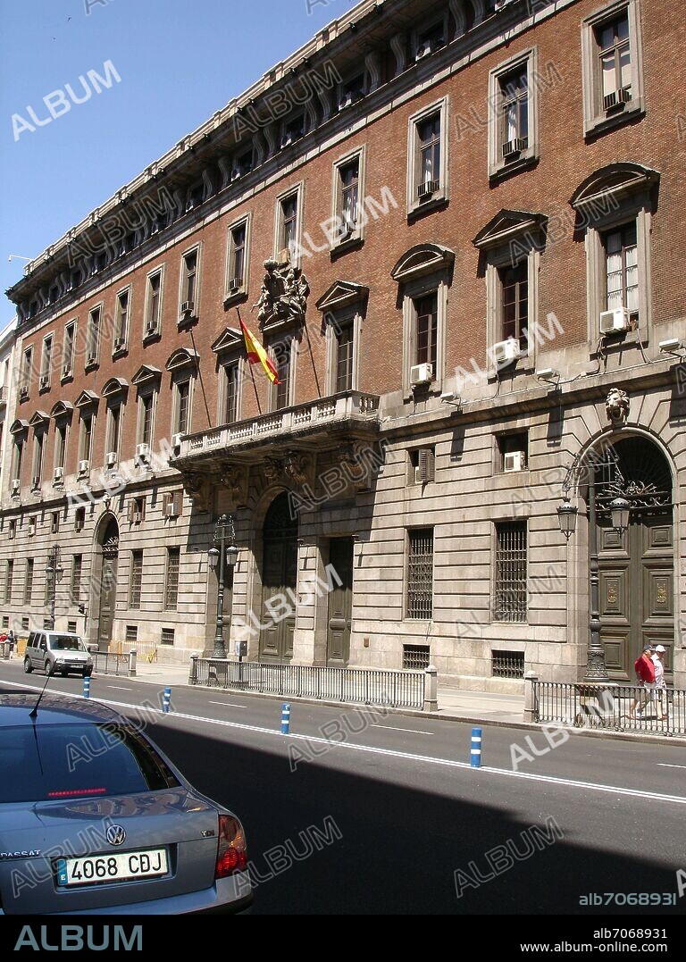 FRANCESCO SABATINI. EDIFICIO SITUADO EN LA CALLE ALCALA - ANTIGUA REAL CASA ADUANAS - 1769.