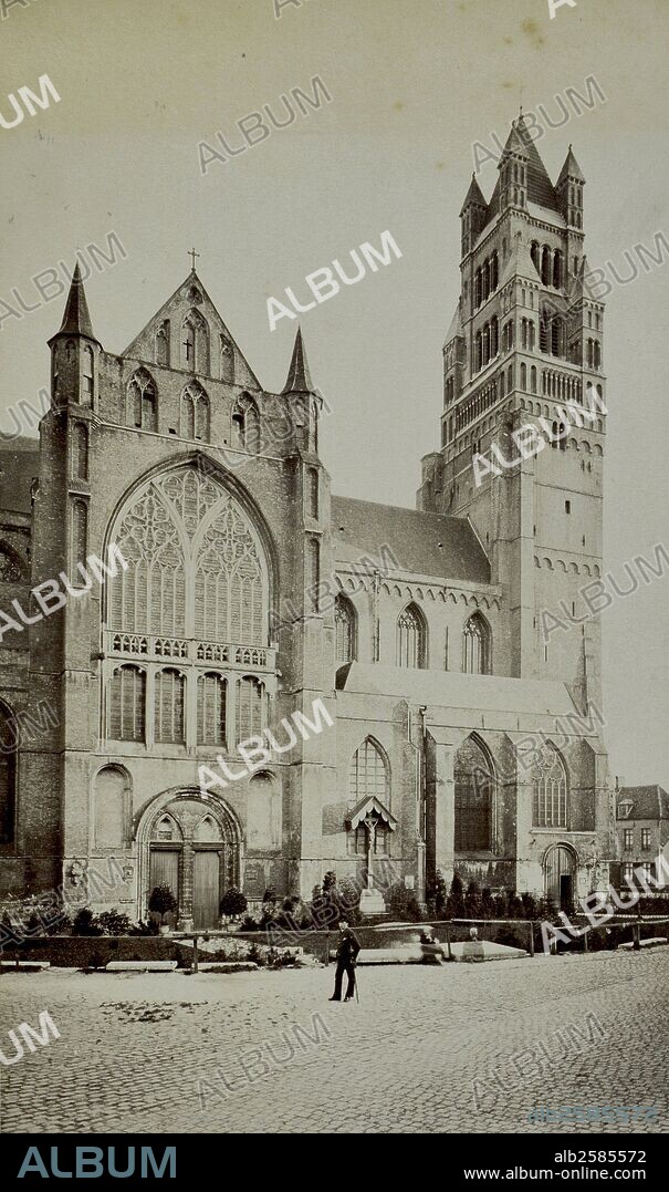 Brujas, fachada de la Catedral.