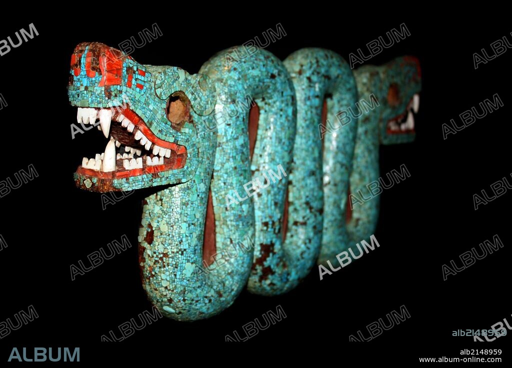Aztec double headed serpent made from turquoise mosaic pieces and carved in wood. 15th-16th century AD. Probably a ceremonial chest ornament. (Photo by: Universal History Archive/UIG via Getty Images).