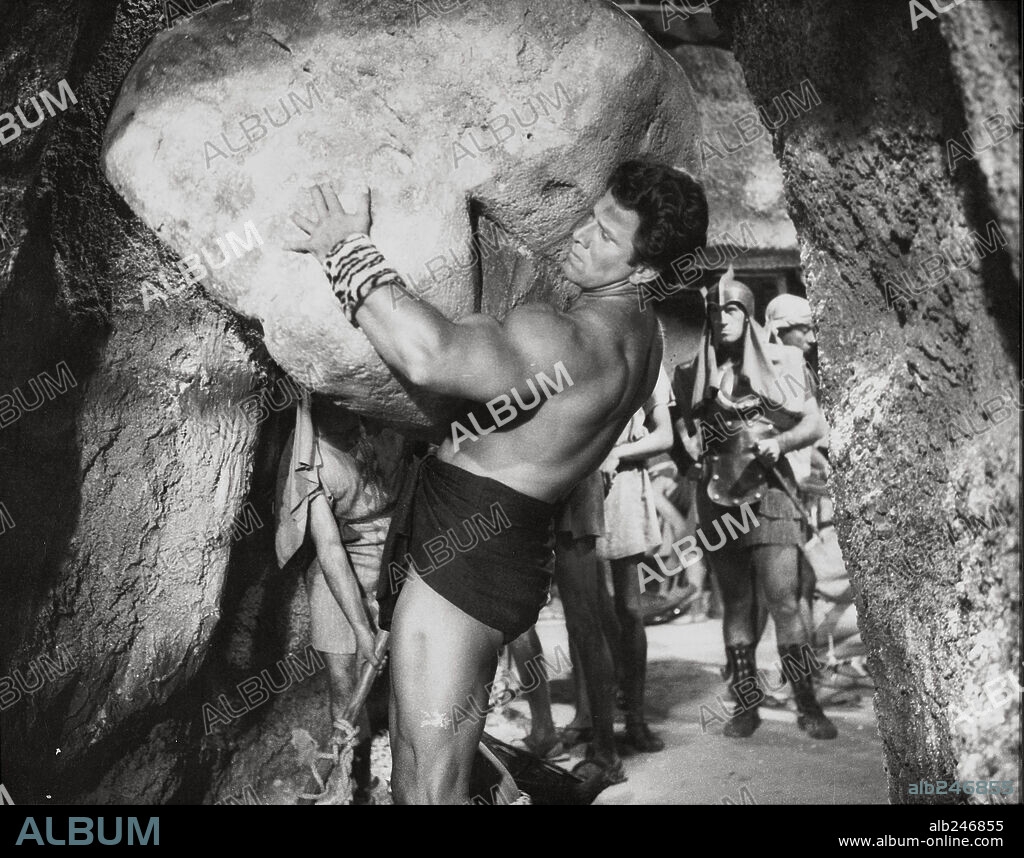 REG PARK in MACISTE NELLE MINIERE DI RE SALOMONE, 1964, directed by MARTIN ANDREWS. Copyright PANDA CINEMATOGRAFICA.