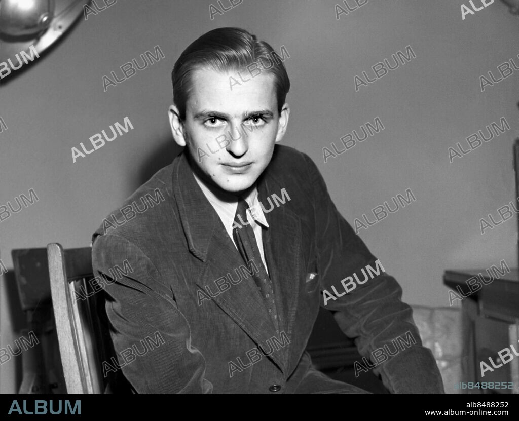 ARKIV 1949 . Jur. stud Olof Palme, sedermera svensk statsminister.. Swedish prime minster Olof Palme as a young student of law. Foto: TT / Kod 1900.