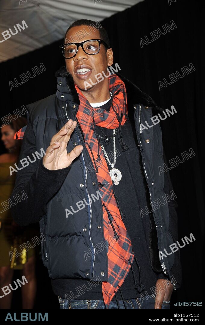 JAY Z. January 7 2009, New York City Rapper Jay-Z arriving at the premiere of 'Notorious' at the AMC Lincoln Square on January 7, 2009 in New York City. 07/01/2008
