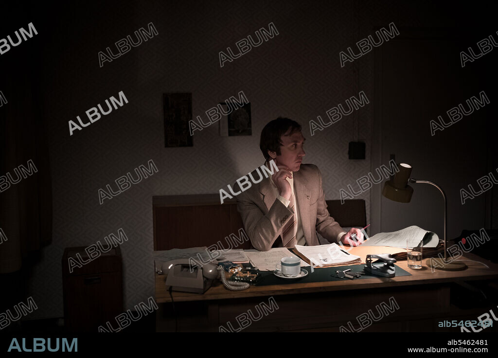 LARS ELDINGER in THE LAST EXECUTION, 2021 (NAHSCHUSS), directed by FRANZISKA STUNKEL. Copyright Network Movie Film-und Fernsehp.