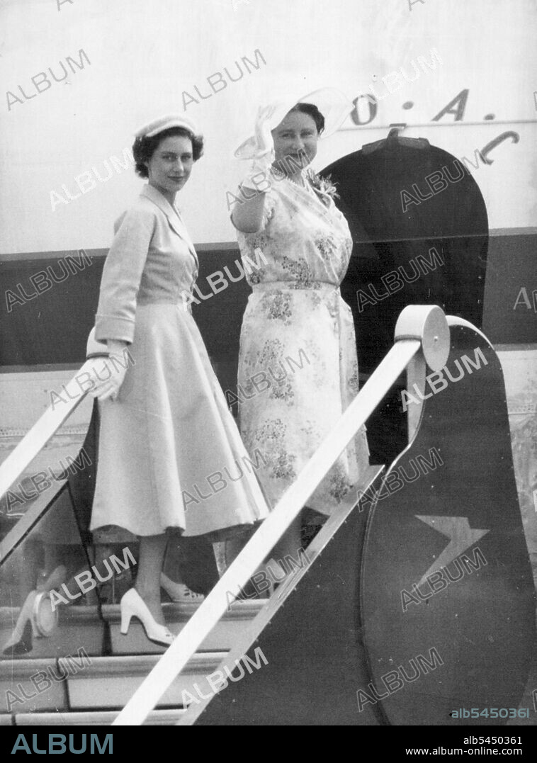 Queen Mother And Princess Leave For S. Rhodesia In Jet Comet - Queen Elizabeth the Queen Mother waves and Princess Margaret takes a last look behind as they board the B.O.A.C. Comet Jet Airliner at London Airport this afternoon June 30th for their trip to Southern Rhodesia. July 9, 1953. (Photo by Associated Press Photo).