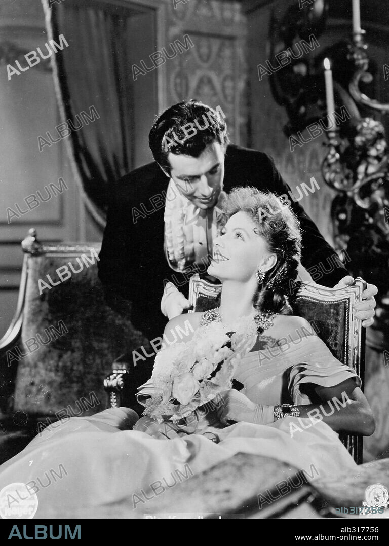 GRETA GARBO and ROBERT TAYLOR in CAMILLE, 1936, directed by GEORGE CUKOR. Copyright M.G.M.