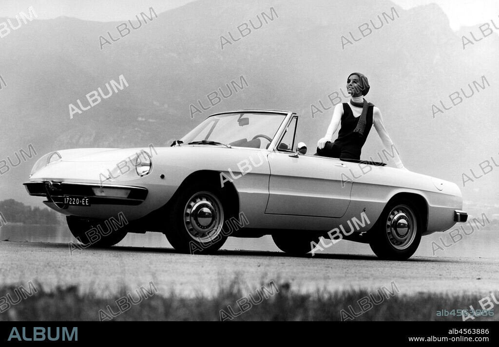 Duetto. alfa Romeo 1750 spider veloce. 1969.