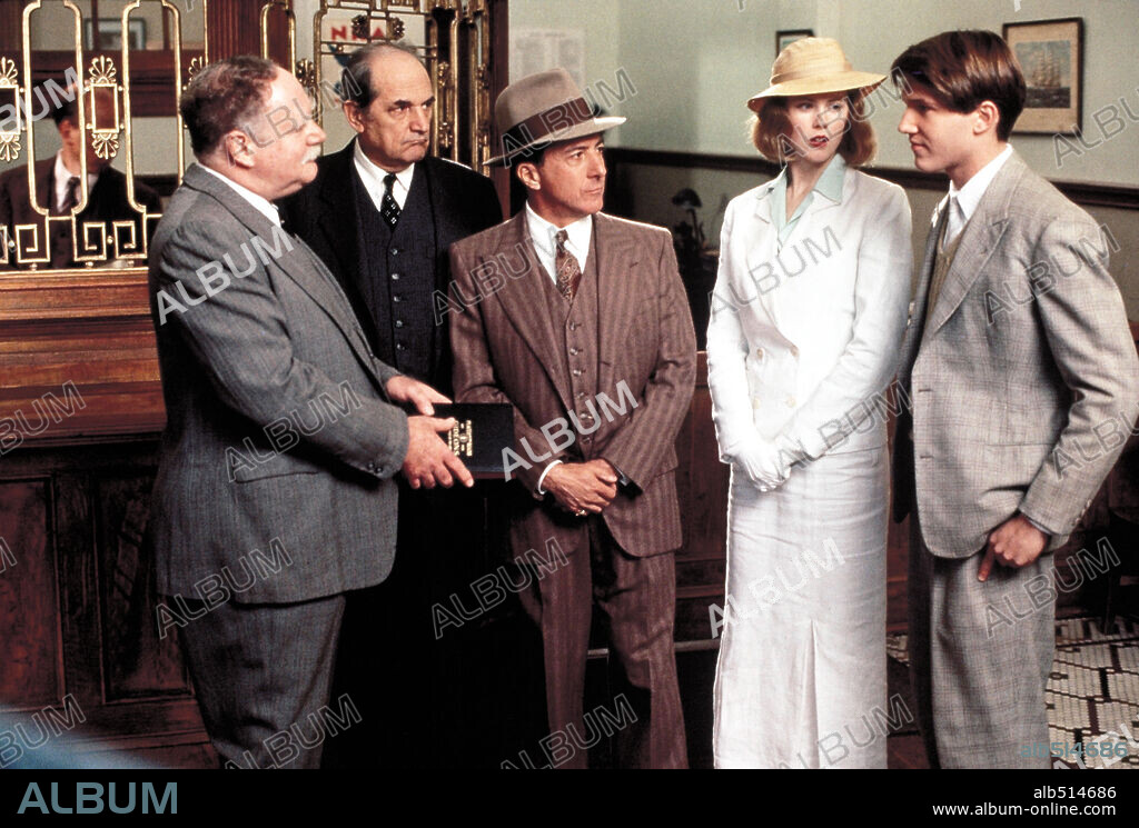 DUSTIN HOFFMAN, LOREN DEAN and NICOLE KIDMAN in BILLY BATHGATE, 1991, directed by ROBERT BENTON. Copyright TOUCHSTONE PICTURES / ARONOWITZ, MYLES.