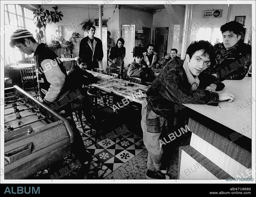 Rock alternatif parisien, la MANO NEGRA dans un bar, Manu CHAO et son groupe, premiere formation, 1987, Thomas Darnal, Daniel Jamet..... Credit Photo Francis CAMPIGLIA/Kharbine Tapabor.