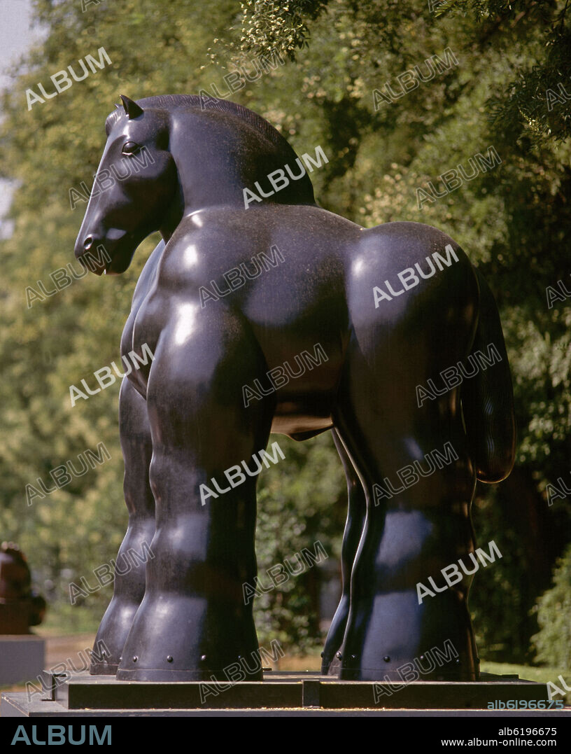 FERNANDO BOTERO. CABALLO - VISTA LATERAL.