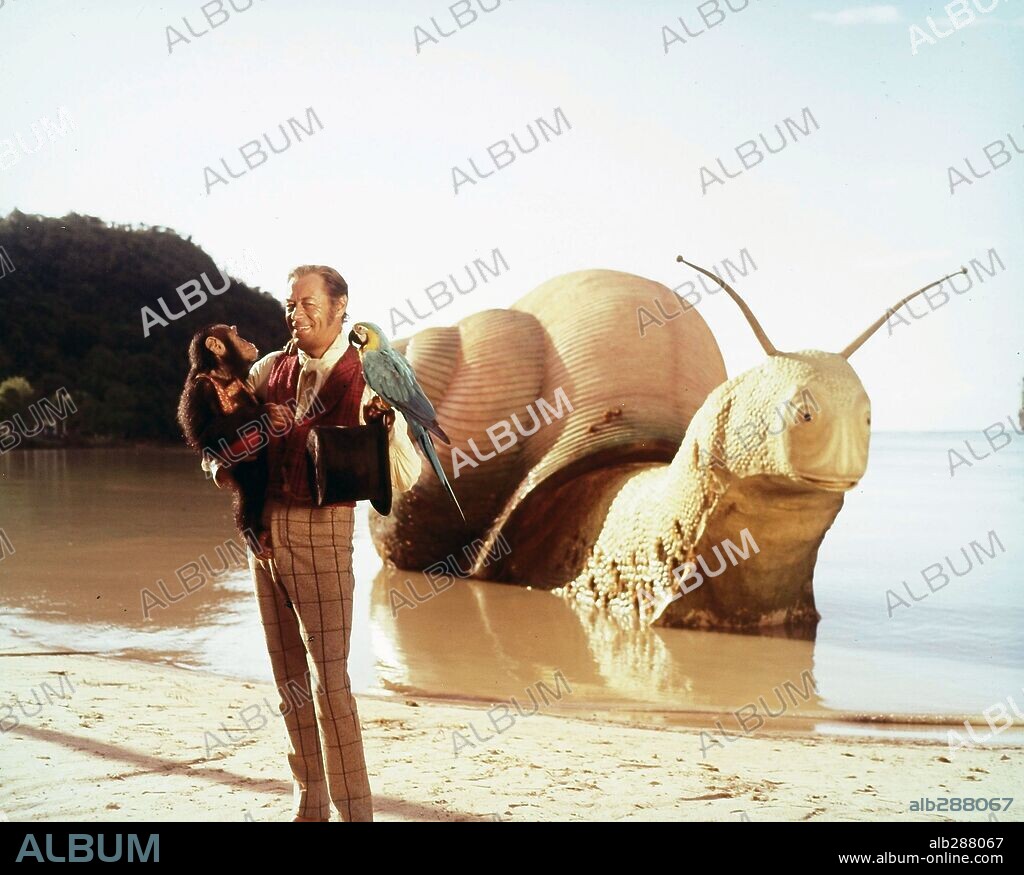 REX HARRISON en EL EXTRAVAGANTE DOCTOR DOLITTLE, 1967 (DOCTOR DOOLITTLE), dirigida por RICHARD FLEISCHER. Copyright 20TH CENTURY FOX.