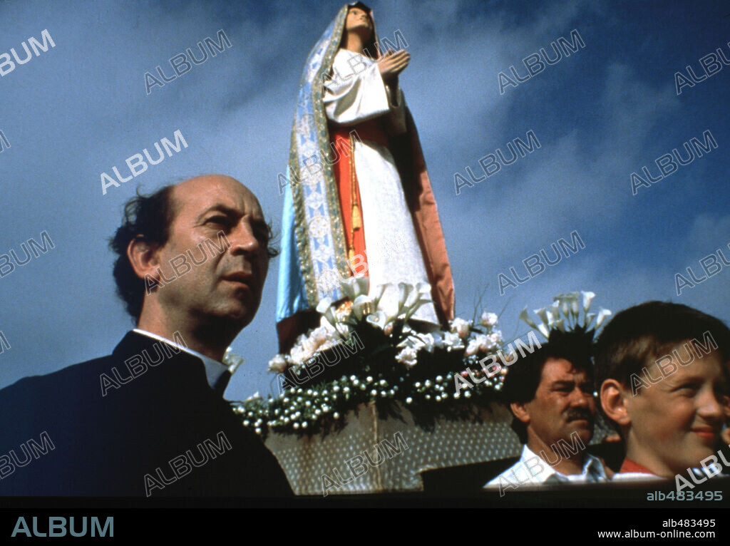 AÑO MARIANO, 2000, dirigida por KARRA ELEJALDE. Copyright AURUM PRODUCCIONES, S.A.-CRISTAL P.C.