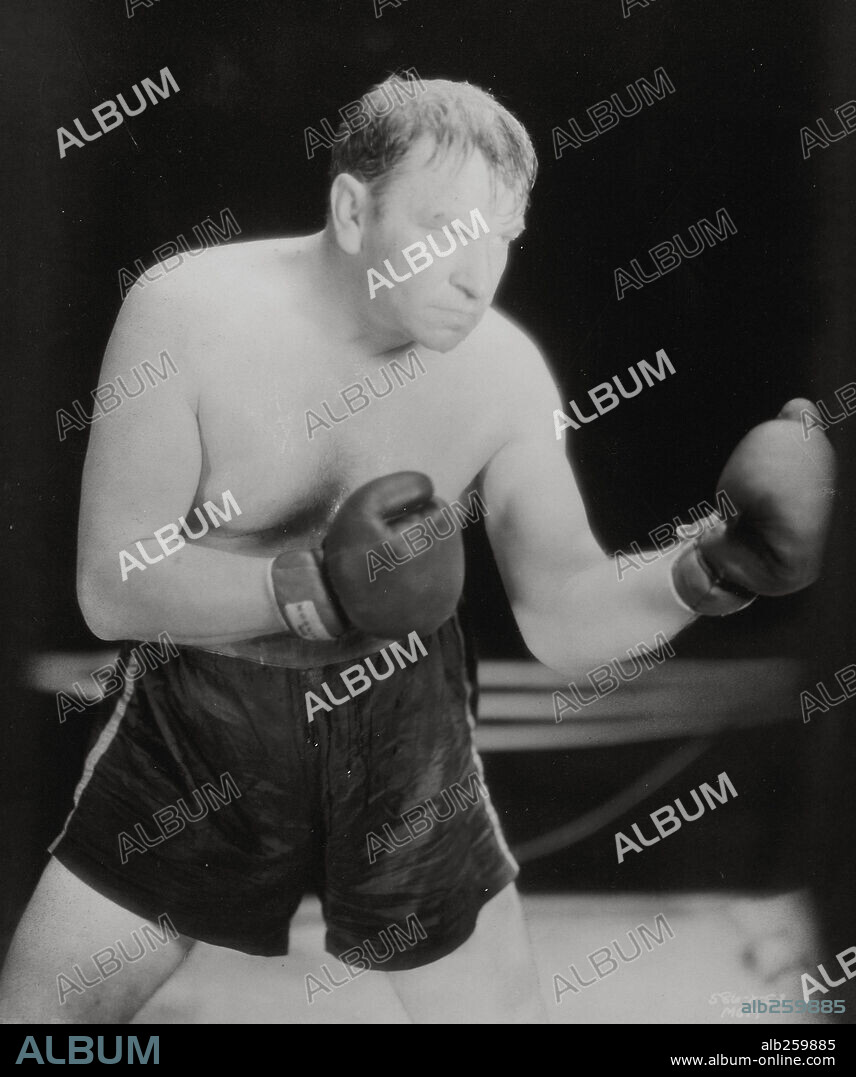 WALLACE BEERY in THE CHAMP, 1931, directed by KING VIDOR. Copyright M.G.M.
