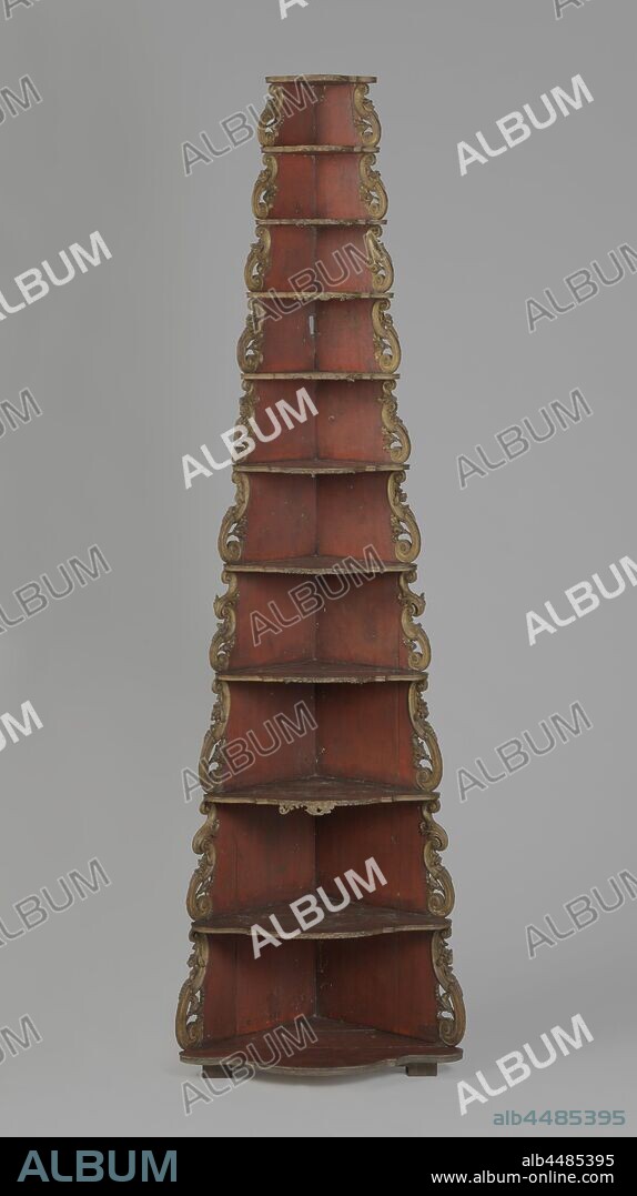 Corner pyramid Corner tagereal of red painted oak, pyramidal with eleven edges and sides decorated with Louis XIV-volutes, Corner tagereal of red painted oak, with eleven edges. The étagère is pyramidal. The sides are decorated with Louis XIV volutes, which, like the front of the edges, are gilded., anonymous, Northern Netherlands, c. 1700, wood (plant material), oak (wood), gilding (material), paint (coating), gilding, h 204 cm × w 42 cm × d 39 cm.