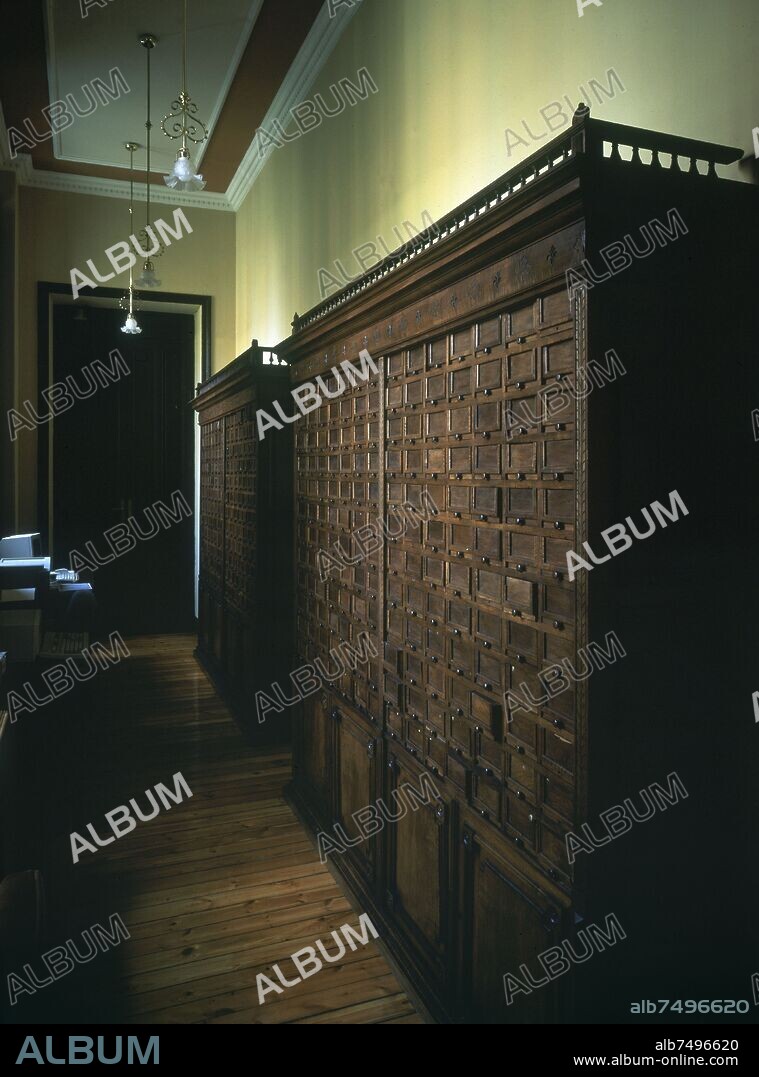 FICHERO DEL DICCIONARIO HISTORICO/ BIBLIOTECA GENERAL.