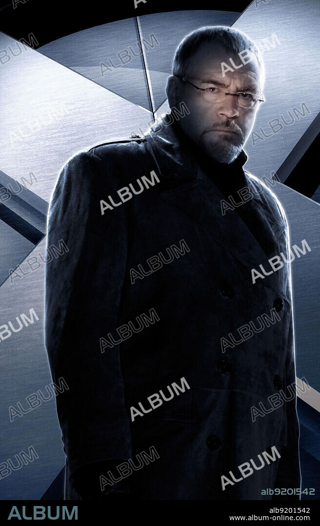 BRIAN COX dans X-MEN 2, 2003 (X2), réalisé par BRYAN SINGER. Copyright 20TH CENTURY FOX.