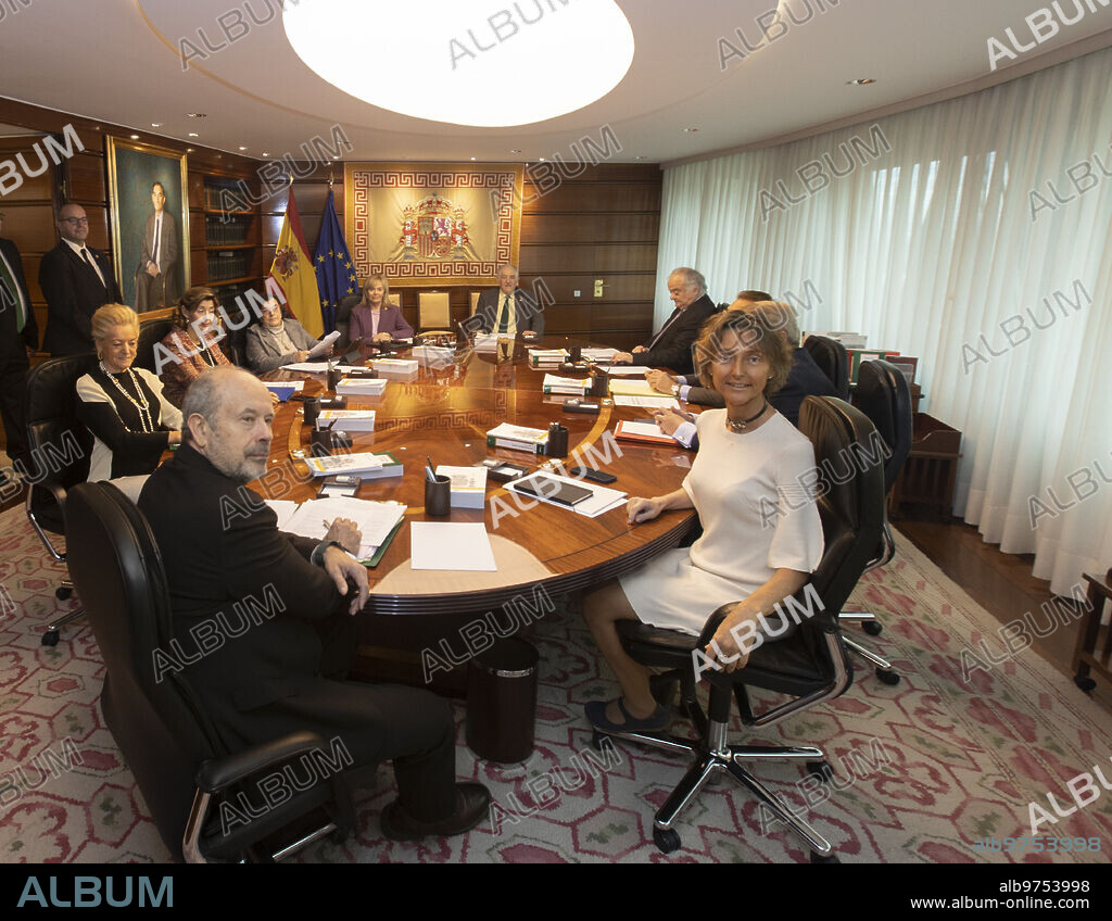 Madrid, 2401/2023. Pleno del Tribunal Constitucional presidido por Cándido Conde Pumpido. En la imagen, Juan Carlos Campo y Luisa Díez Bueso. Foto: Ignacio Gil. ARCHDC.