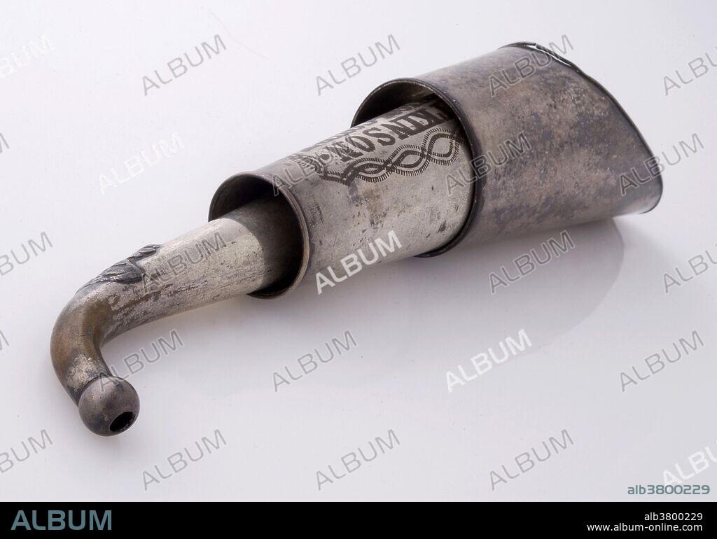A collapsible Victorian ear trumpet made of tin by Atkinson, 19th century.